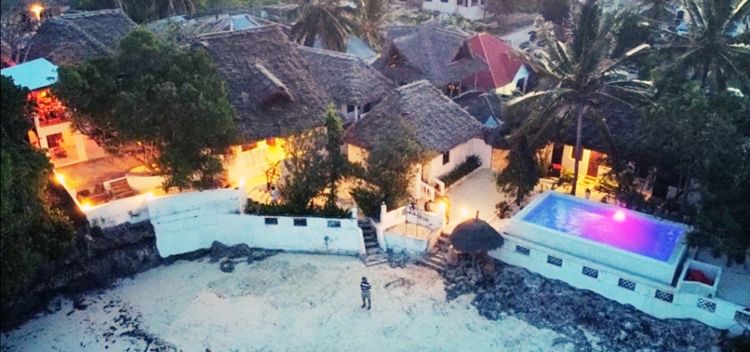 Red Monkey Beach Lodge
