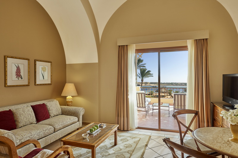 Junior suite pool sea view room