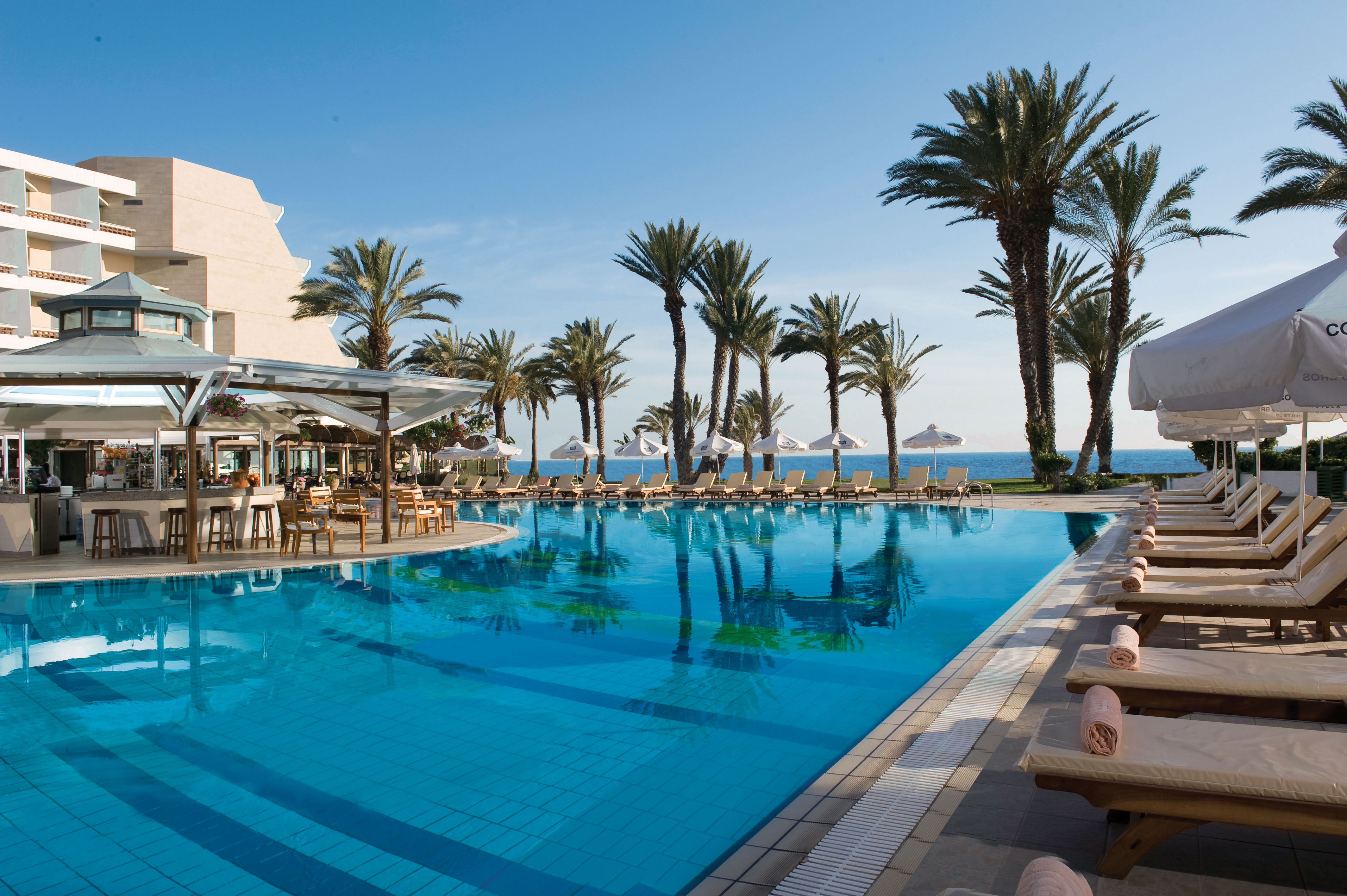 Pioneer Beach 4*