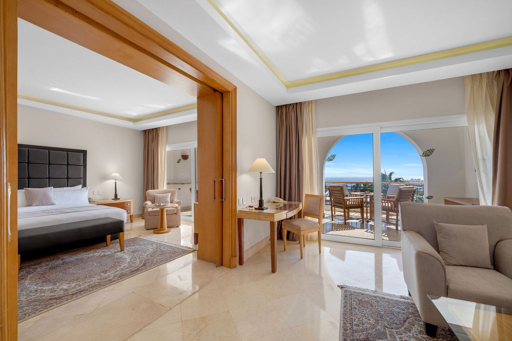 Diplomatic Suite Garden View