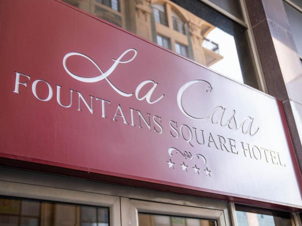 La Casa Fountains Square 3*